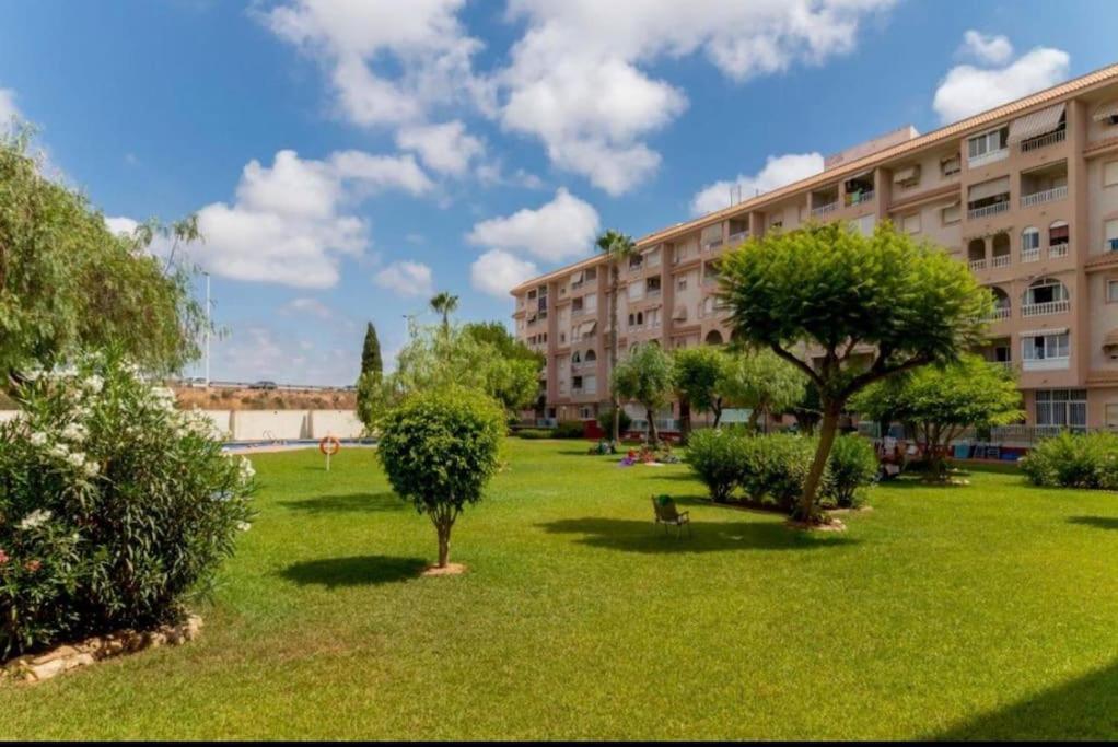 Casa Di Mateo With Garden View And Swimming Pool Apartment Torrevieja Exterior photo